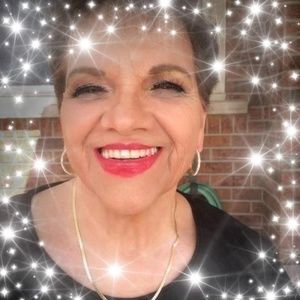 Meet your Posher, Lorraine